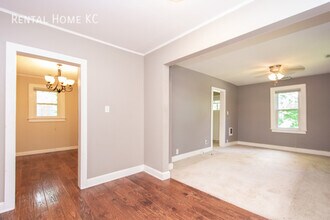 5101 Hardy St in Mission, KS - Building Photo - Building Photo