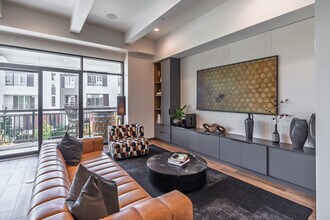 Cru at Willows 124 in Redmond, WA - Building Photo - Building Photo