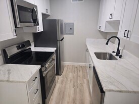 2300 G St, Unit #8 in Sacramento, CA - Building Photo