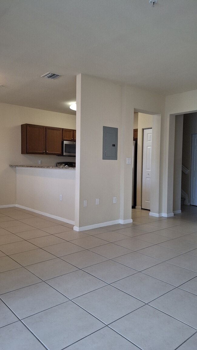 8760 NW 97th Ave in Doral, FL - Building Photo - Building Photo