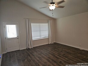 14310 Flint Path in San Antonio, TX - Building Photo - Building Photo