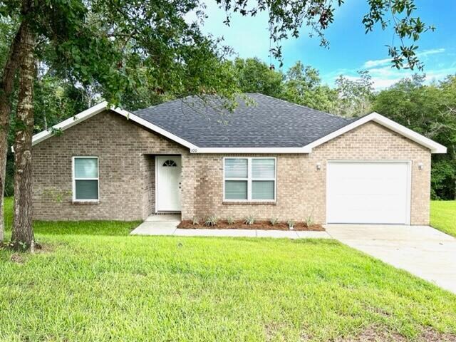 100 Trailwood Ln in Crestview, FL - Building Photo