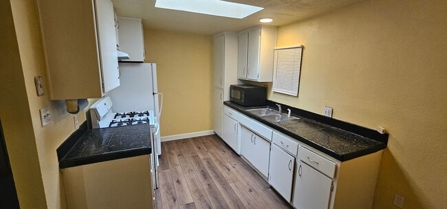 118 W Wilson Ave in Ridgecrest, CA - Building Photo - Building Photo