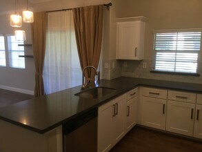 7660 W Eldorado Ln in Las Vegas, NV - Building Photo - Building Photo