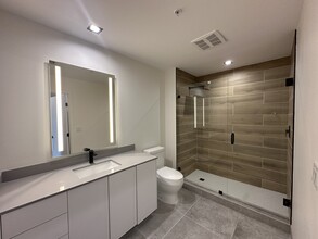 319 NW 32nd St, Unit 115 in Miami, FL - Building Photo - Building Photo