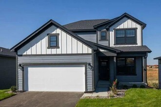 5063 Lambert Ave NE in Albertville, MN - Building Photo - Building Photo