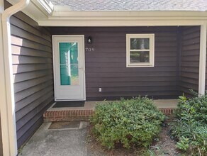 709 Brent Rd in Raleigh, NC - Building Photo - Building Photo