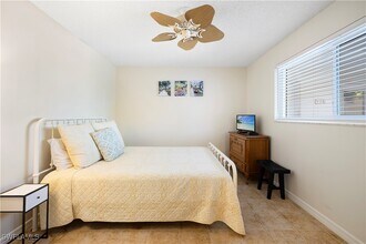 578 Broad Ave S in Naples, FL - Building Photo - Building Photo