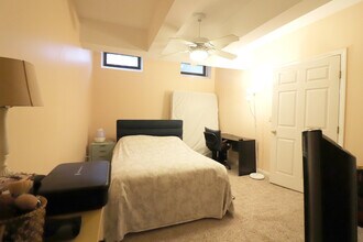 1090 Beacon St in Brookline, MA - Building Photo - Building Photo