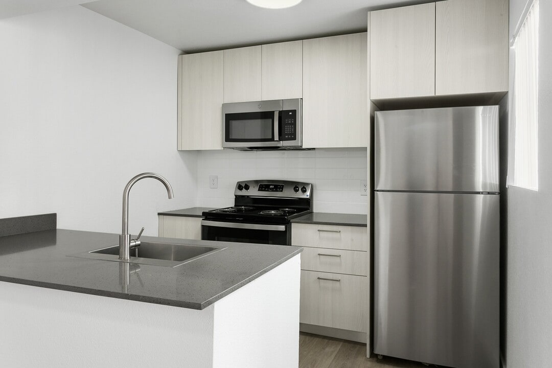 Villa de Cortez in Phoenix, AZ - Building Photo