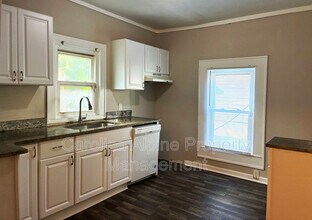 421 S Columbia St in Gastonia, NC - Building Photo - Building Photo