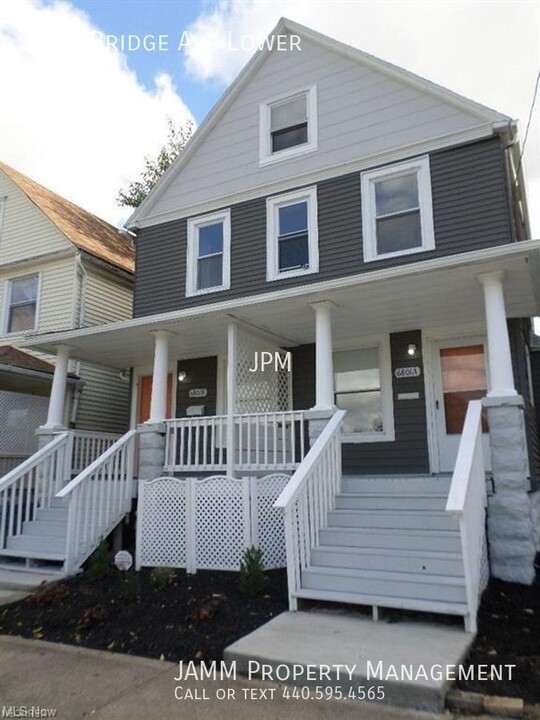 6801 Bridge Ave in Cleveland, OH - Building Photo