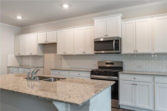 331 Belmont Dr in Cartersville, GA - Building Photo - Building Photo