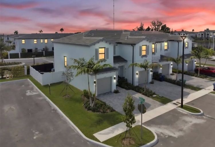 20366 NW 4th Ave in Miami, FL - Building Photo