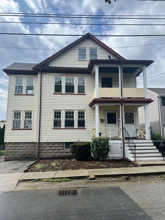 31-33 Evans St