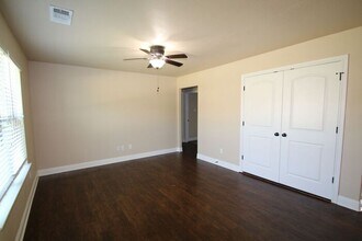 137 Sunburst Ct in Weatherford, TX - Building Photo - Building Photo