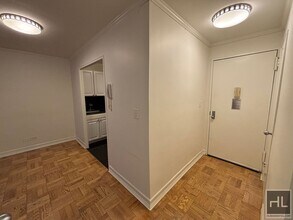 EAST 63 STREET in New York, NY - Building Photo - Building Photo