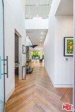 721 N Vista St, Unit 2N in Los Angeles, CA - Building Photo - Building Photo