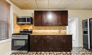 523 34th St in Union City, NJ - Building Photo - Building Photo