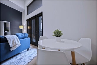 1101 Euclid Ave in Cleveland, OH - Foto de edificio - Building Photo