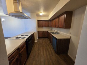 22735 Millgate Dr in Spring, TX - Building Photo - Building Photo