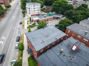 274 Park Ave in Portland, ME - Foto de edificio - Building Photo