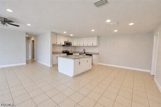 106 Leeland Heights Blvd W in Lehigh Acres, FL - Building Photo - Building Photo