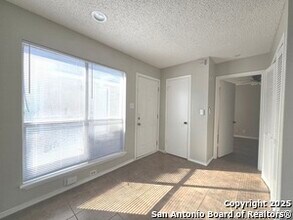 8415 Cranberry Hill in San Antonio, TX - Building Photo - Building Photo