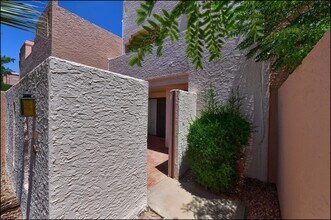 710 N Resler Dr in El Paso, TX - Building Photo - Building Photo