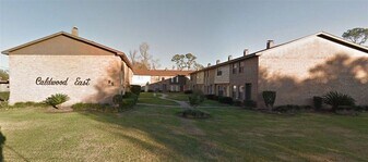 85 E Caldwood Dr in Beaumont, TX - Building Photo