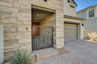 2505 Spergola St in Henderson, NV - Building Photo - Building Photo
