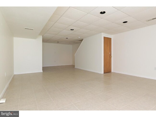 122 Camber Ln