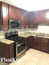 430 E Clark St in Glenwood, IL - Foto de edificio - Building Photo