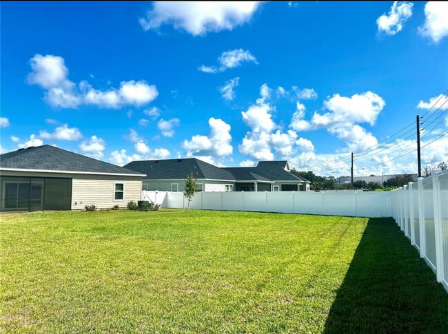4425 NW 14th Lp in Ocala, FL - Building Photo - Building Photo