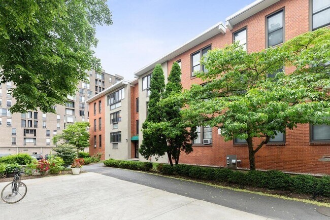 property at 8 Juniper St