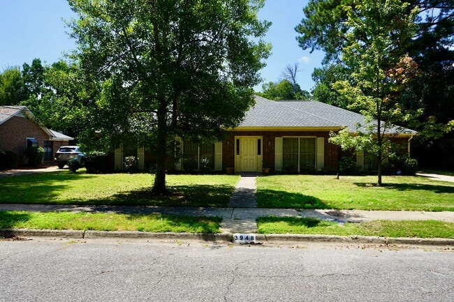 property at 3978 Ray Dr