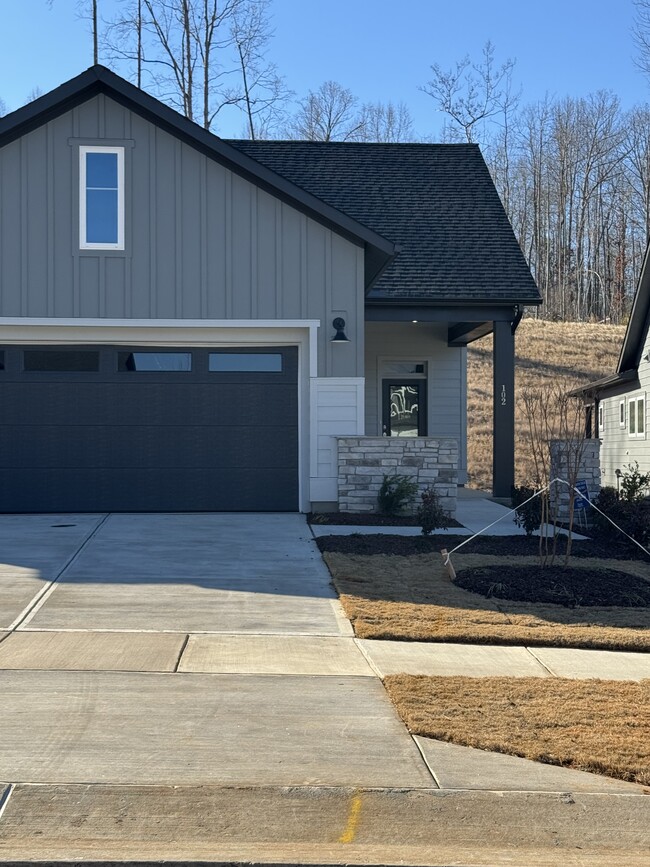 102 Prospect Pl in Pittsboro, NC - Building Photo - Building Photo