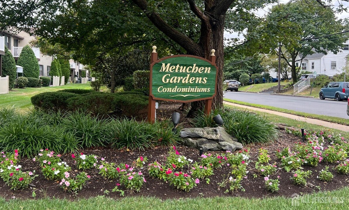 30 Prospect St in Metuchen, NJ - Building Photo