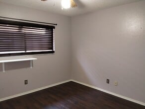 12254 Legend St in Spring Hill, FL - Building Photo - Building Photo