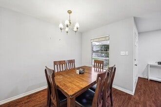 5127 Mimosa Dr in Bellaire, TX - Building Photo - Building Photo