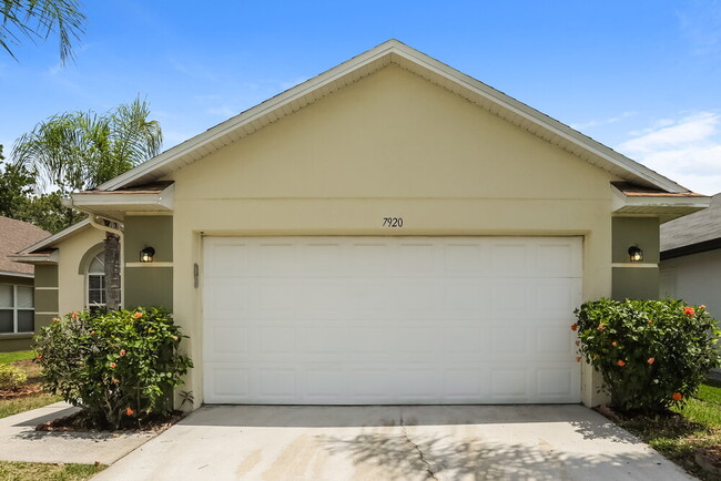 property at 7920 Oakstone Ct