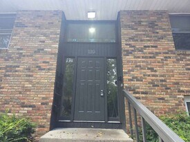 130 S Clarendon St in Kalamazoo, MI - Building Photo