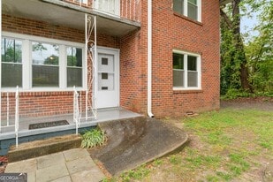 147 Burnside St in Jonesboro, GA - Building Photo