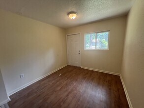 181 Cherokee Cir in Hinesville, GA - Building Photo - Building Photo