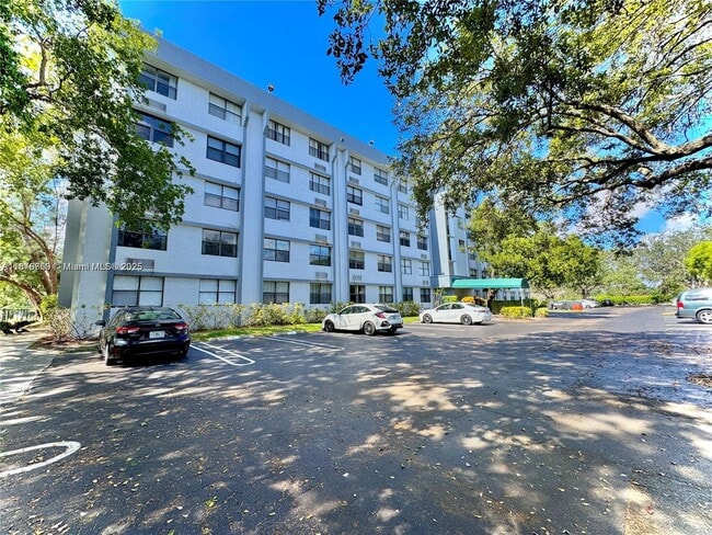 property at 2401 Riverside Dr