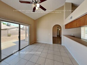 8414 W Windrose Dr in Peoria, AZ - Building Photo - Building Photo