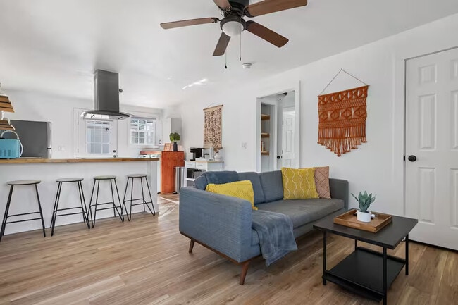 property at 4995 Chateau Ave