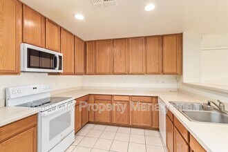 5854 E Harmony Ave in Mesa, AZ - Building Photo - Building Photo