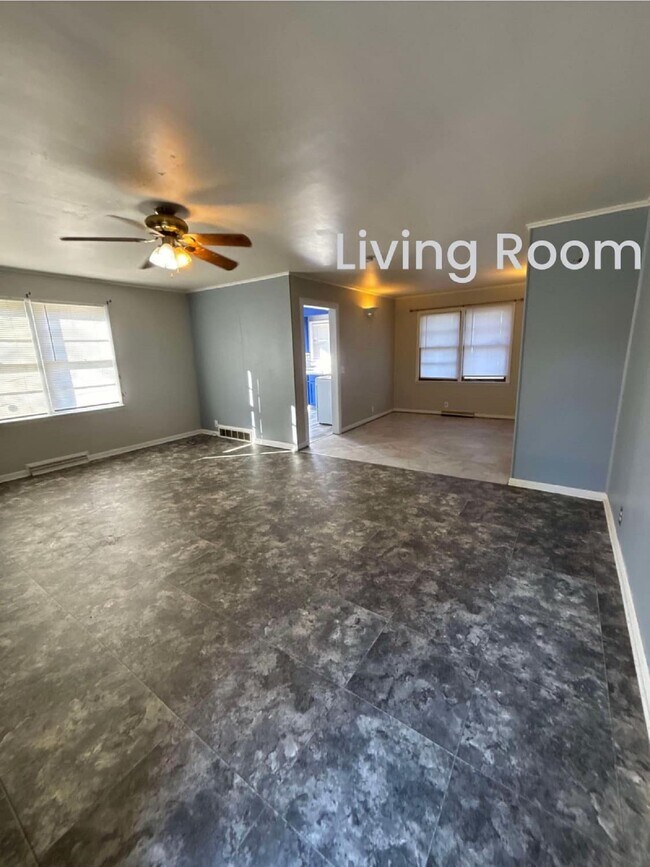 418 N Johnson St in Macomb, IL - Building Photo - Building Photo