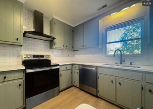 1706 Hungary Rd in Henrico, VA - Foto de edificio - Building Photo